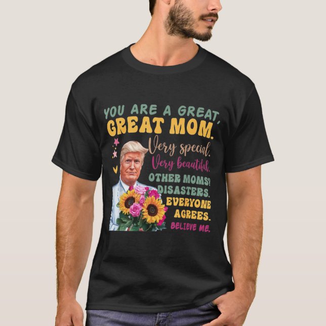 Camiseta Funny Donald Trump Mothers Day Hold Flower Funny Q (Frente)