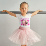 Camiseta Funny Ferret em uma dança de Tutu<br><div class="desc">Uma furão bonito dona um tutu rosa e tenta a mão no balé dançante.</div>