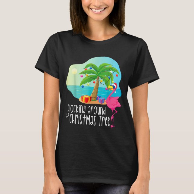 Camiseta Funny Flamingo Flocking Around The Christmas Tree  (Frente)