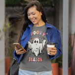 Camiseta Funny Floral Ghost Spooky<br><div class="desc">Funny Floral Ghost Spooky Season T-Shirt</div>