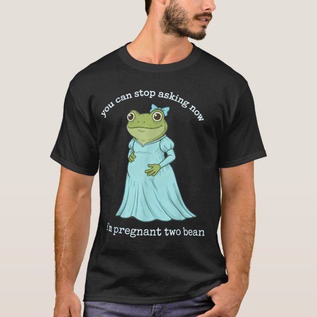 Camiseta Funny Frog Pregnancy Announcement Medieval Pregnan (Frente)