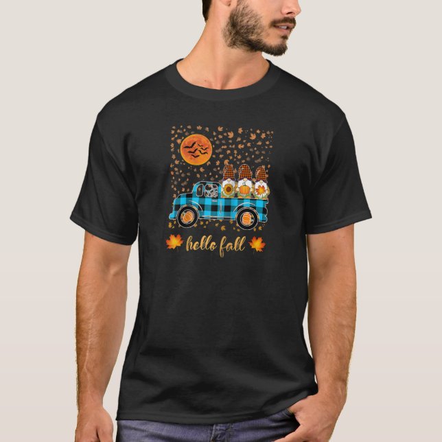 Camiseta Funny Gnomes Holding Pumpkins Riding Truck Autumn  (Frente)