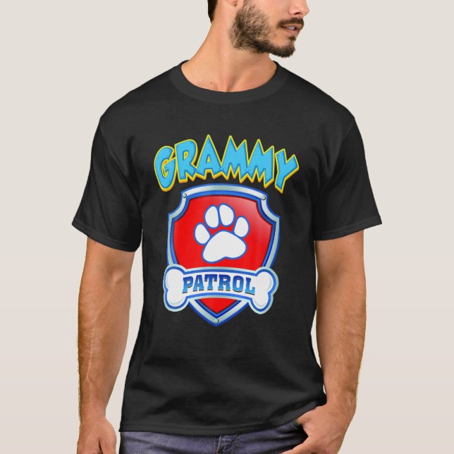 Camiseta Funny Grammy Patrol - Mãe De Cachorro, Pai Para Mu (Frente)
