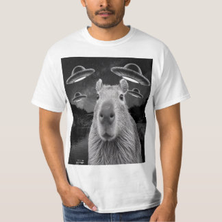 Camiseta Funny Graphic Capybara Selfie with UFOs Weird