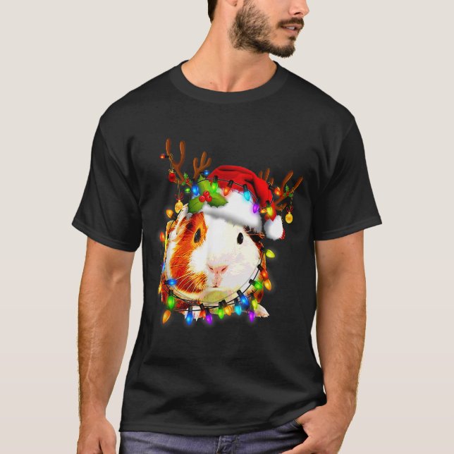 Camiseta Funny Guinea G Christmas Reindeer Christmas Lights (Frente)
