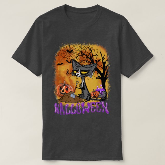 Camiseta Funny Halloween Cat Bats Pumpkin Digging  (Frente do Design)