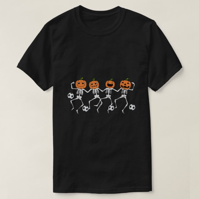 Camiseta Funny Halloween Soccer Player Pumpkin Skeletons Ki (Frente do Design)