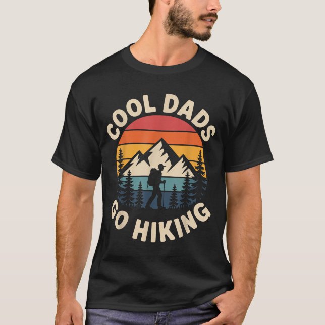 Camiseta Funny Hiker Cool Dads Go Hiking (Frente)