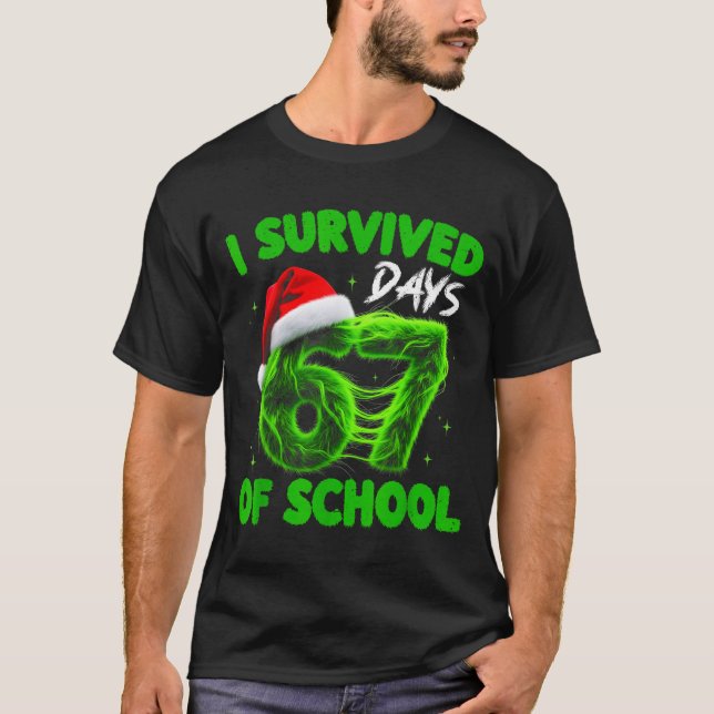 Camiseta Funny I Survived 67 Days Of School Christmas Kids  (Frente)