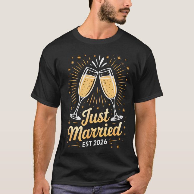 Camiseta Funny Just Married Newlywed Honeymoon Couple 2026  (Frente)