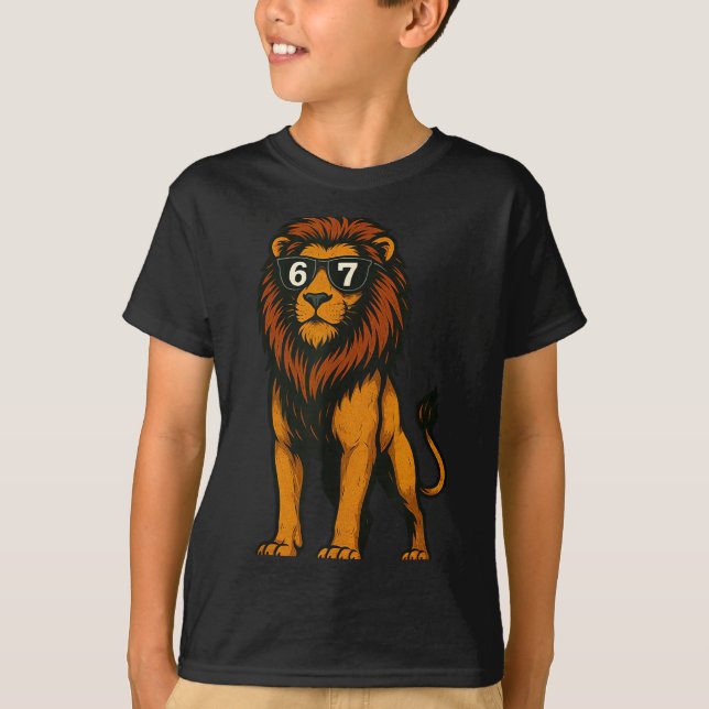 Camiseta Funny Lion Sungles 67 Six Seven Meme  (Frente)