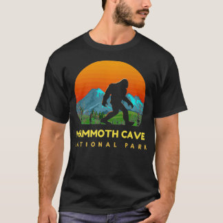 Camiseta Funny Mammoth Cave National Park Bigfoot caminhand