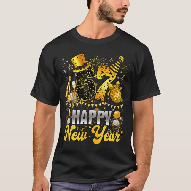 Camiseta Funny Meme 67 Happy New Year 2026 Six Seven Family (Frente)