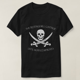 Camiseta Funny Pirate Skull and Swords Design
