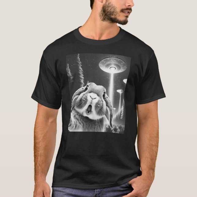 Camiseta Funny Rabbit Alien UFO Taking a Selfie Animal Love (Frente)