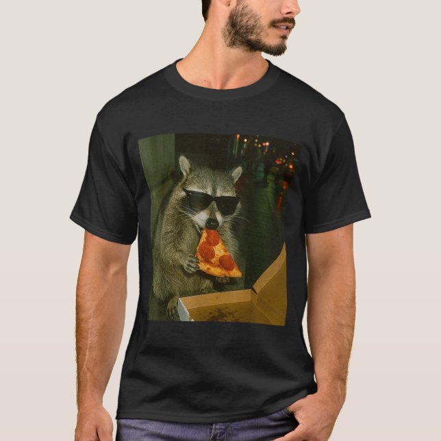 Camiseta Funny Raccoon Eating Zza Animal Meme  (Frente)