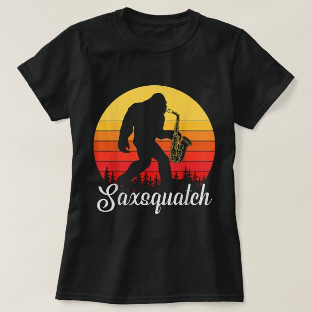 Camiseta Funny Retro Bigfoot Silhout Sun Saxofone Bigfo (Frente do Design)