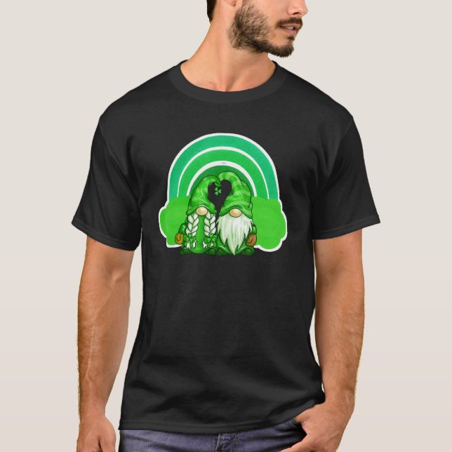 Camiseta Funny Saint Patrick Gnome Dia de São Patrício Rain (Frente)