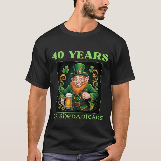 Camiseta Funny Saint Patrick's 40th Birthday Milestone  (Frente)