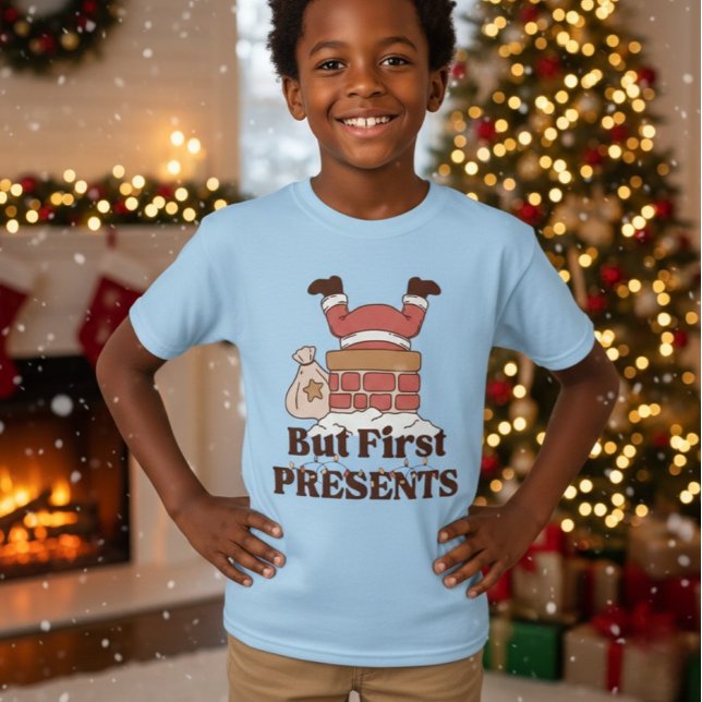 Camiseta Funny Santa But First Presents Kids T-Shirt (Criador carregado)