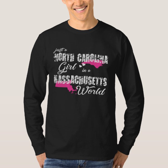 Camiseta Funny Shirts Just a North Carolina girl in a Massa (Frente)