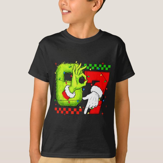Camiseta Funny Six Seven 67 Meme 6 7 Christmas Elf Hand Boy (Frente)