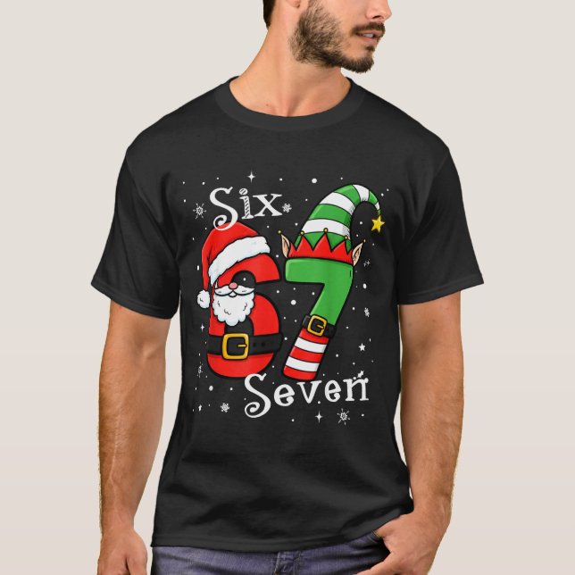 Camiseta Funny Six Seven 67 Meme 6 7 Elf Santa Christmas Pa (Frente)