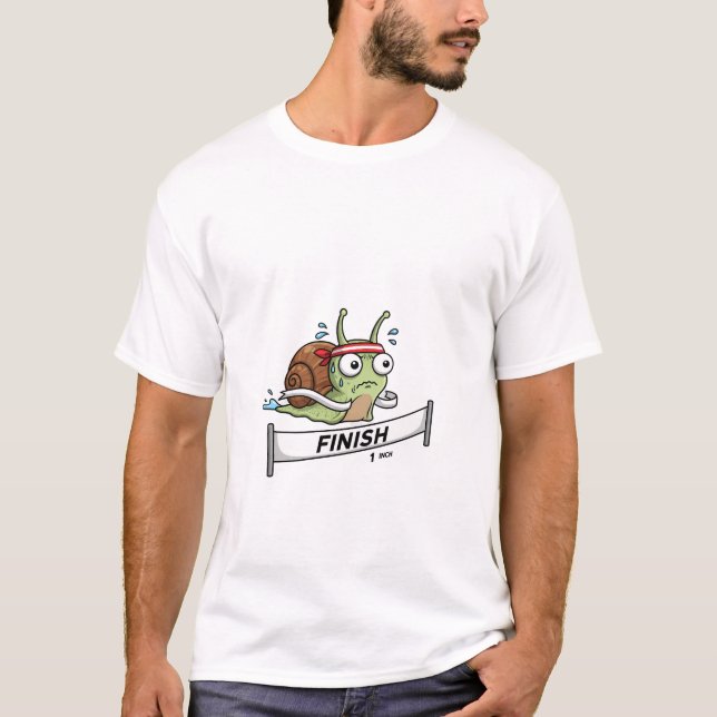 Camiseta Funny Snail Athlete Crossing Finish Line Cartoon (Frente)