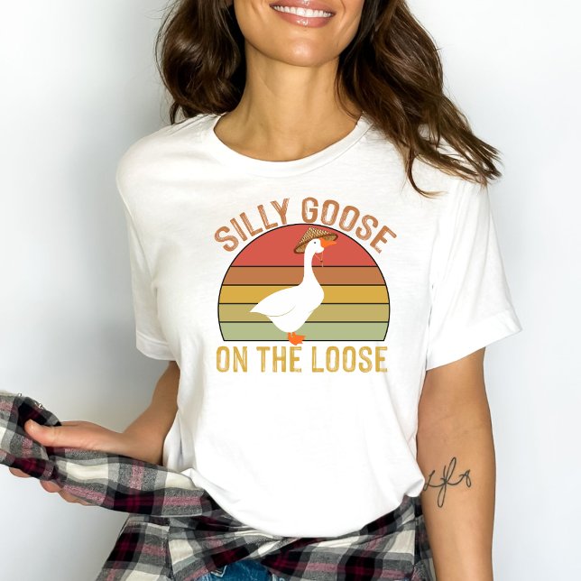 Camiseta Funny Sunset Silly Goose on the Loose (Criador carregado)
