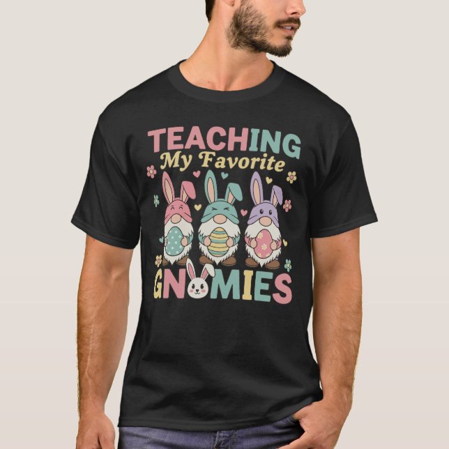 Camiseta Funny Teacher Gnome Teaching My Favorite Gnomies  (Frente)