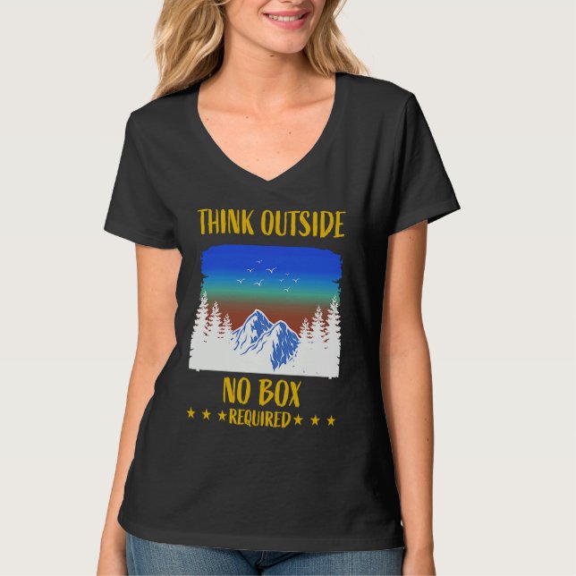 Camiseta Funny Think Outside Box Outfit For Hiking Father's (Frente)