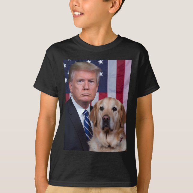 Camiseta Funny Trump And Golden Retriever Dog Usa Flag Elec (Frente)
