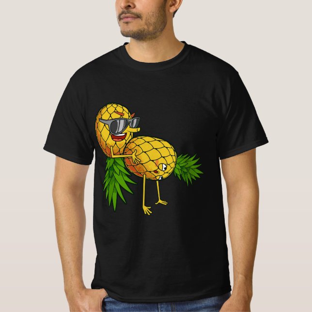 Camiseta Funny Upside Down Pineapple Swinger Gift For Women (Frente)
