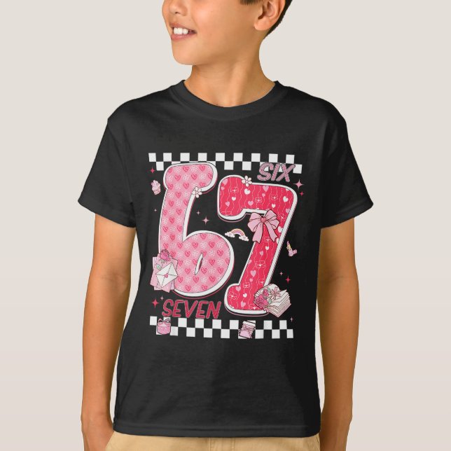 Camiseta Funny Valentine 67 Six Seven Meme Nk Bow Boy Girl  (Frente)