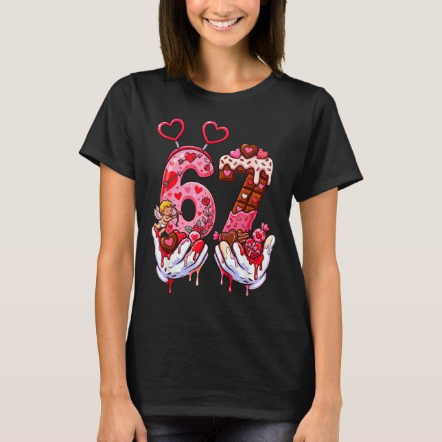 Camiseta Funny Valentine's Day 67 Meme Hands Six Seven Cud  (Frente)