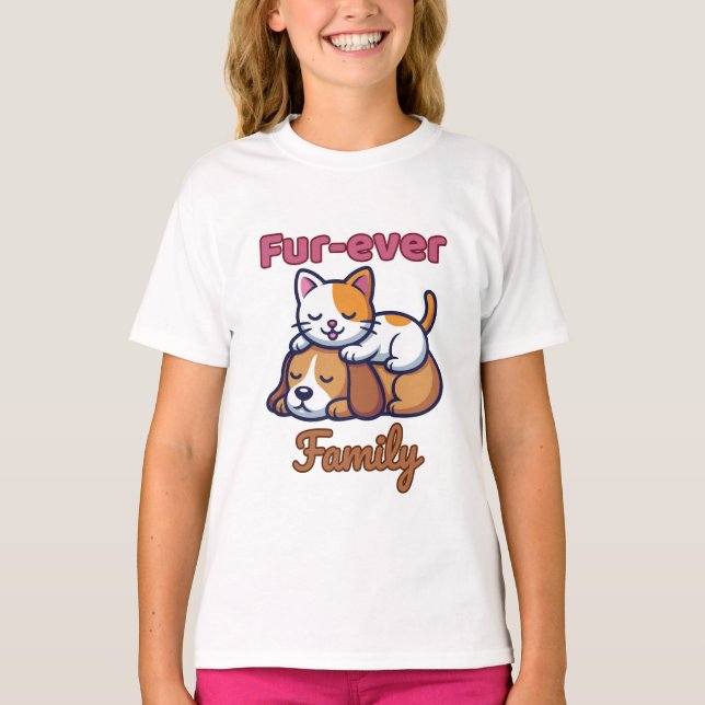 Camiseta Fur‑ever Family - Adorable Cat & Dog Design (Frente)