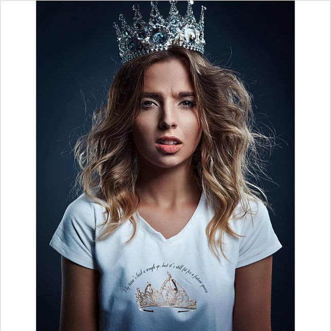 Camiseta futura rainha da tiara quebrada (Criador carregado)
