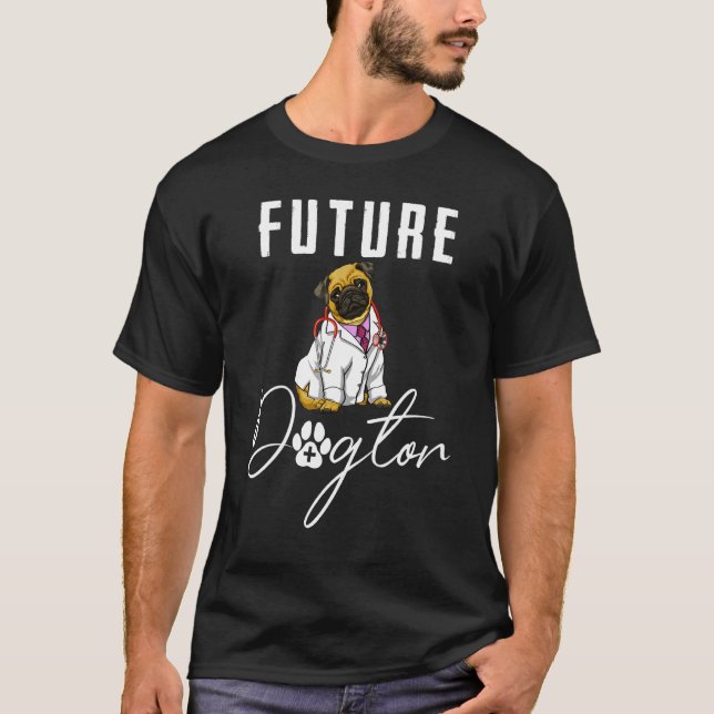 Camiseta Future Dogtor Pug  Women Love Doggy Doctor 3 (Frente)
