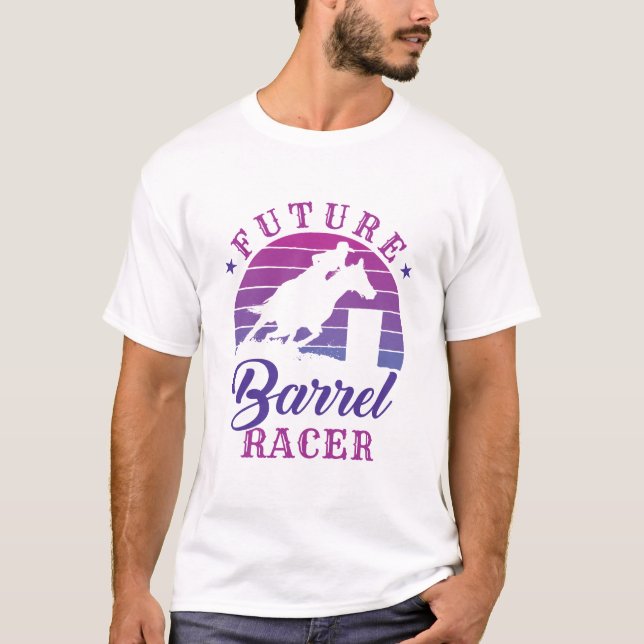 Camiseta Futuro Barrel Racer Cowgirl Rodeo Barrel Racing (Frente)