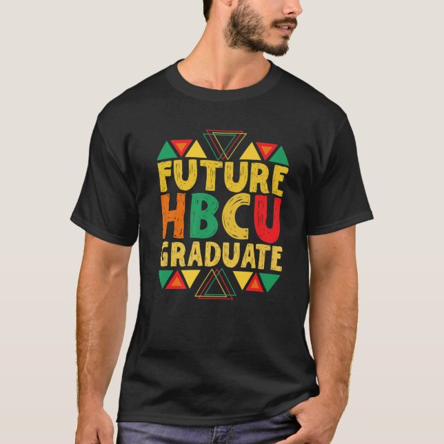 Camiseta Futuro Colégio Negro Histórico Formando HBCU (Frente)