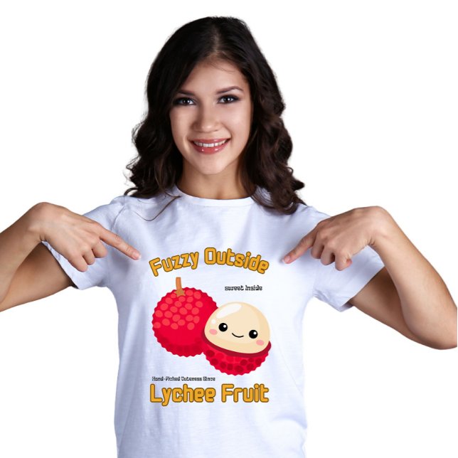 Camiseta Fuzzy Juicy Lychee Fruit Label  (Criador carregado)