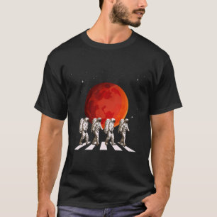 Camiseta Galáxia Espacial dos Astronautas Andando