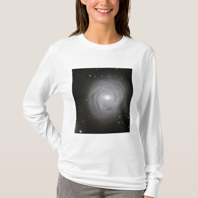 Camiseta Galáxia Espiral NGC 4921 (Frente)
