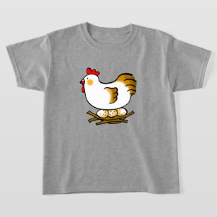Camiseta Galinha de desenho animado fofa no ninho com ovos
