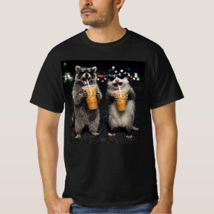 Camiseta Gambá Guaxinim Engraçado Bebendo Café Gelado – Ani