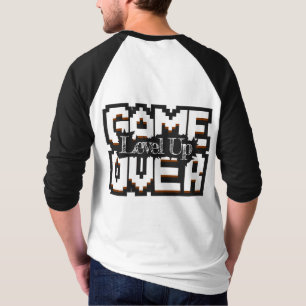 Camiseta Game Over, Level Up: Mundo de Jogos Retro Pixelado