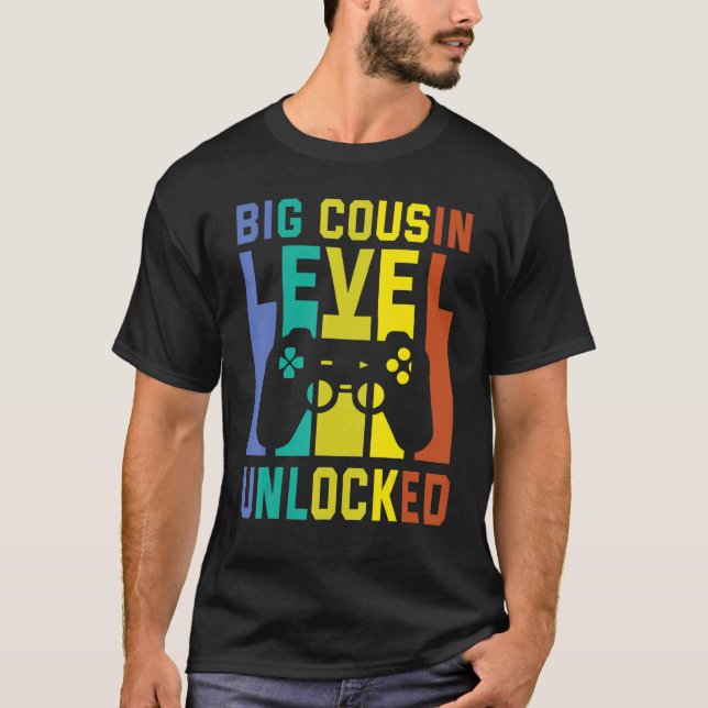 Camiseta Gamer Big Cousin Level Desbloqueado Feliz Para Mim (Frente)