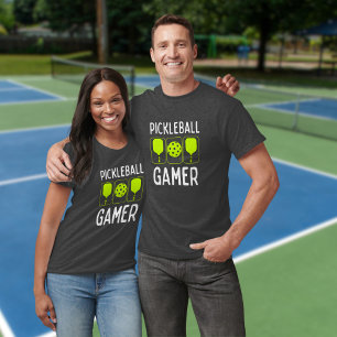 Camiseta Gâmetas e Bola do Jogador de Pickleball