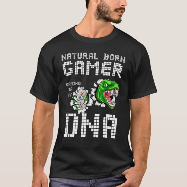Camiseta Gaming De Nascer Natural É Meu Jogo De Dna Dinossa (Frente)