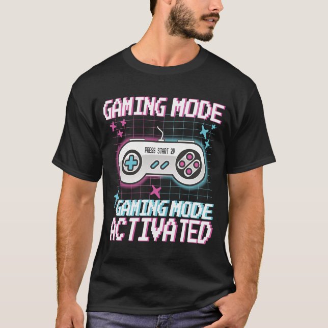 Camiseta Gaming Mode Activated – Retro Pixel Controller Des (Frente)